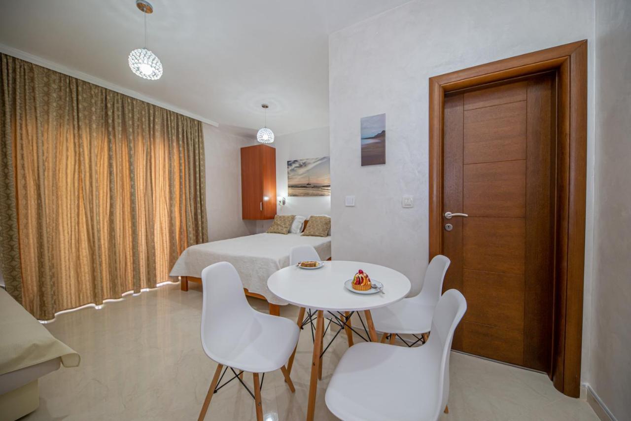 Kristal Apartmani Čanj Esterno foto